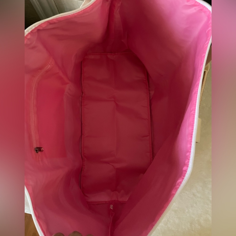 NWOT Victoria’s Secret Canvas Zipper Duffel Bag Pink/Cream Stripes - Picture 11 of 13